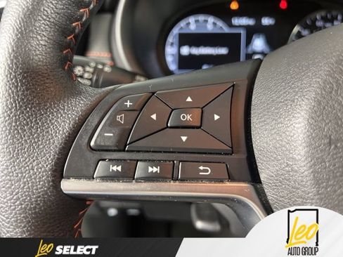 Used 2023 Nissan Kicks SR w/ SR Premium Package FWD image 18