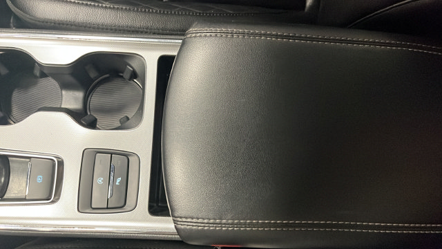 Used 2024 Ford Edge Titanium w/ Equipment Group 301A AWD/4WD image 20