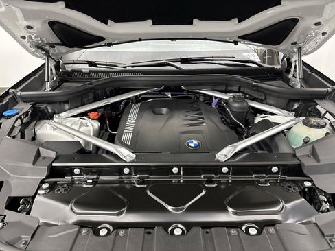 New 2026 BMW X5 xDrive40i w/ M Sport Package AWD/4WD image 20