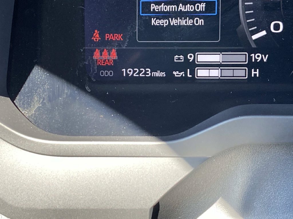 Used 2025 Toyota Tundra Limited AWD/4WD image 32