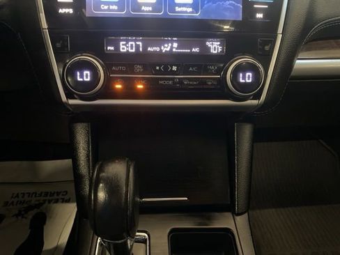 Used 2018 Subaru Outback 2.5i Limited AWD/4WD image 23