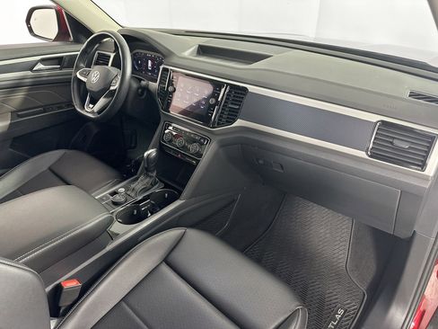 Used 2022 Volkswagen Atlas SEL R-Line image 31