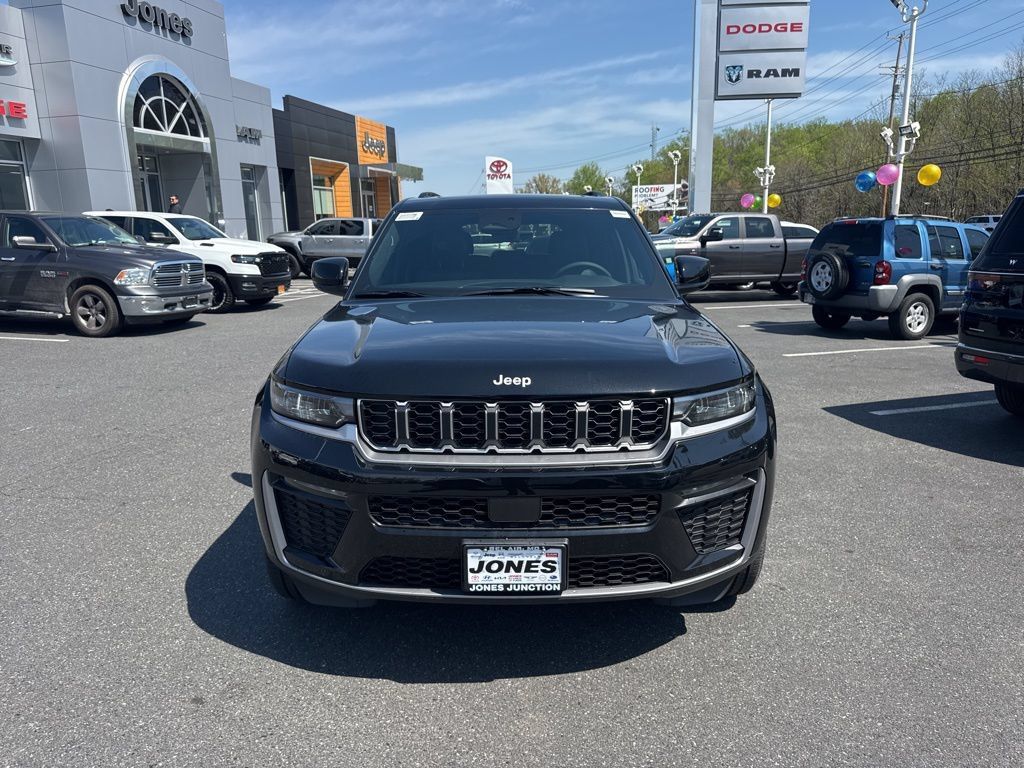 New 2026 Jeep Grand Cherokee Limited w/ MOPAR Finishing Package AWD/4WD image 3