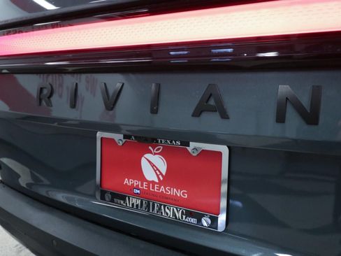 Used 2024 Rivian R1S Adventure Dual AWD/4WD image 28