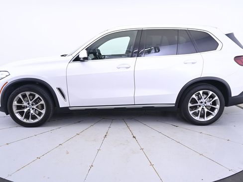 Used 2022 BMW X5 xDrive40i w/ Luxury Seating Package image 2