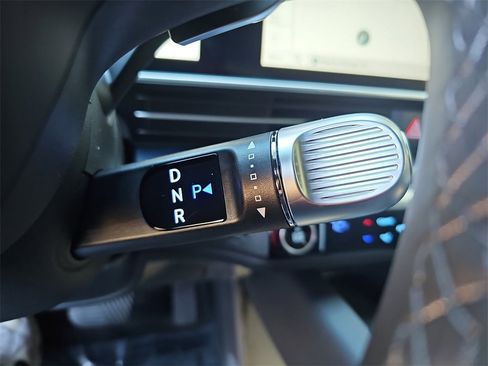 New 2025 Hyundai Ioniq 6 SE image 25