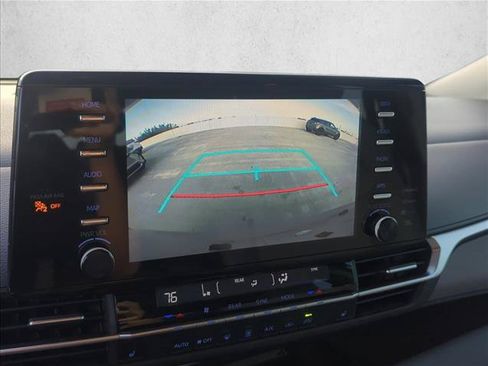 Certified 2022 Toyota Sienna XLE w/ XLE Plus Package FWD image 19