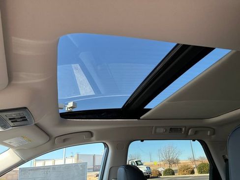 New 2026 Nissan Pathfinder Platinum FWD image 22
