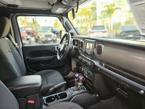 Used 2020 Jeep Wrangler Sport image 25
