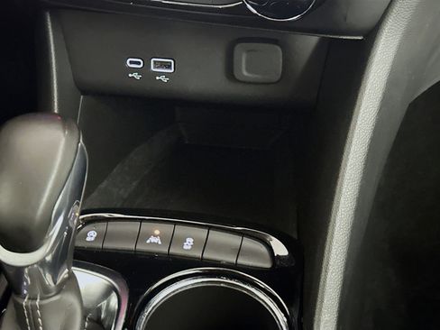 Used 2025 Buick Encore GX Preferred image 26