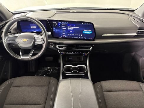 Used 2024 Chevrolet Traverse LT FWD image 34