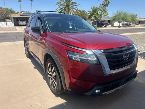 Used 2022 Nissan Pathfinder Platinum w/ Cargo Package image 3