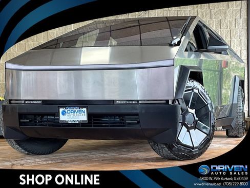 Used 2024 Tesla Cybertruck AWD Crew Cab image 1