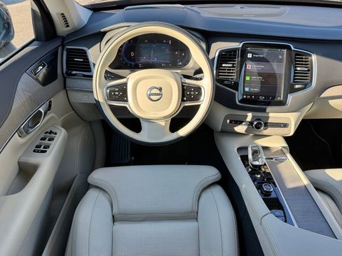 Used 2024 Volvo XC90 B6 Ultimate image 2