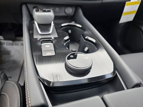 New 2026 Nissan Rogue Platinum image 28