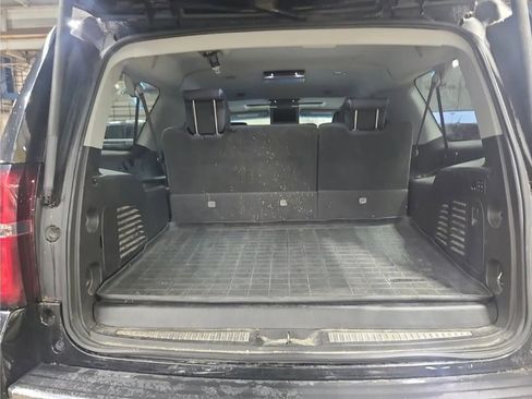 Used 2015 Chevrolet Suburban LTZ image 12