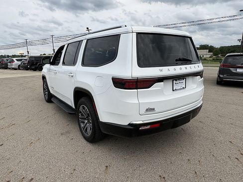 Used 2023 Jeep Wagoneer Series II w/ Rear Seat Video Group 1 AWD/4WD image 3