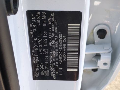 Used 2025 Hyundai Venue SEL FWD image 36