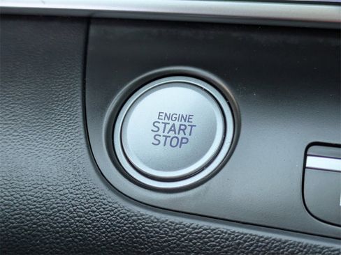 Used 2024 Hyundai Elantra SEL w/ Convenience Package image 26