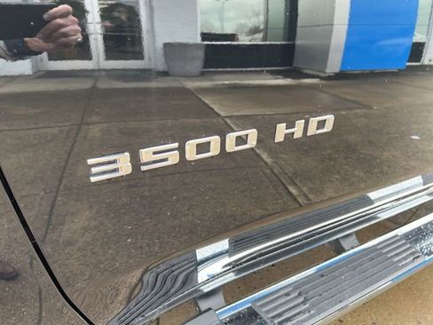 Used 2022 Chevrolet Silverado 3500 High Country image 13