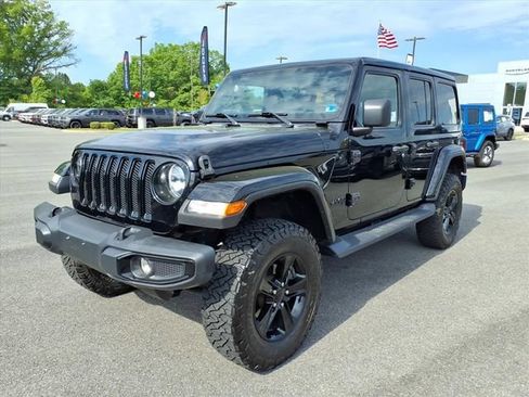 Used 2021 Jeep Wrangler Unlimited Sahara AWD/4WD image 9