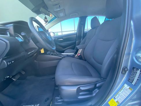 Used 2020 Toyota Corolla LE FWD image 13