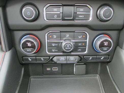 Used 2022 Chevrolet Tahoe RST w/ Luxury Package AWD/4WD image 25