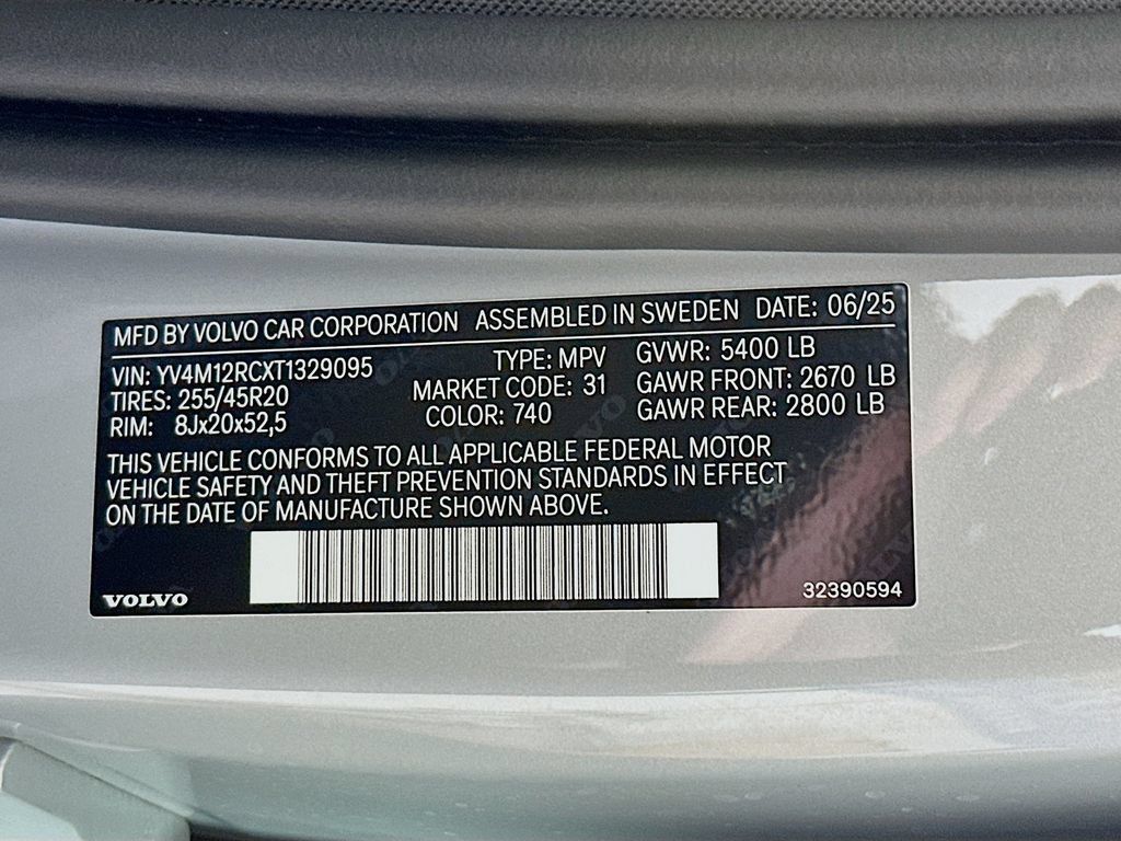 Used 2026 Volvo XC60 B5 Plus w/ Protection Package Premier AWD/4WD image 27