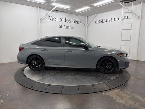 Used 2025 Honda Civic Sport image 8