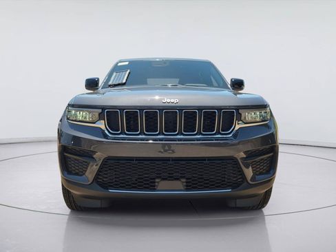 New 2026 Jeep Grand Cherokee Laredo X RWD image 2