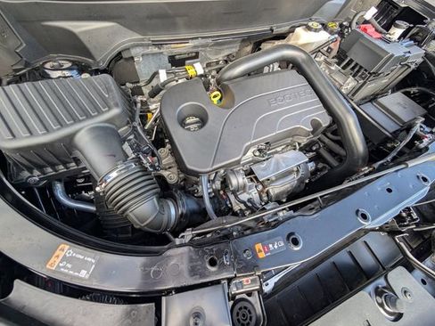 Used 2025 Chevrolet Equinox ACTIV w/ Safety and Technology Package image 21