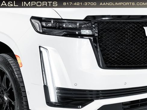 Used 2022 Cadillac Escalade Sport Platinum w/ Heavy-Duty Trailer Package AWD/4WD image 27
