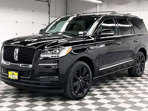 Used 2023 Lincoln Navigator Reserve image 10