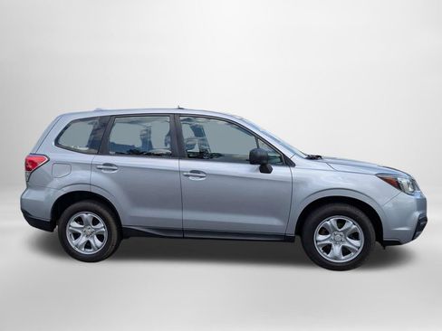 Used 2018 Subaru Forester 2.5i AWD/4WD image 3