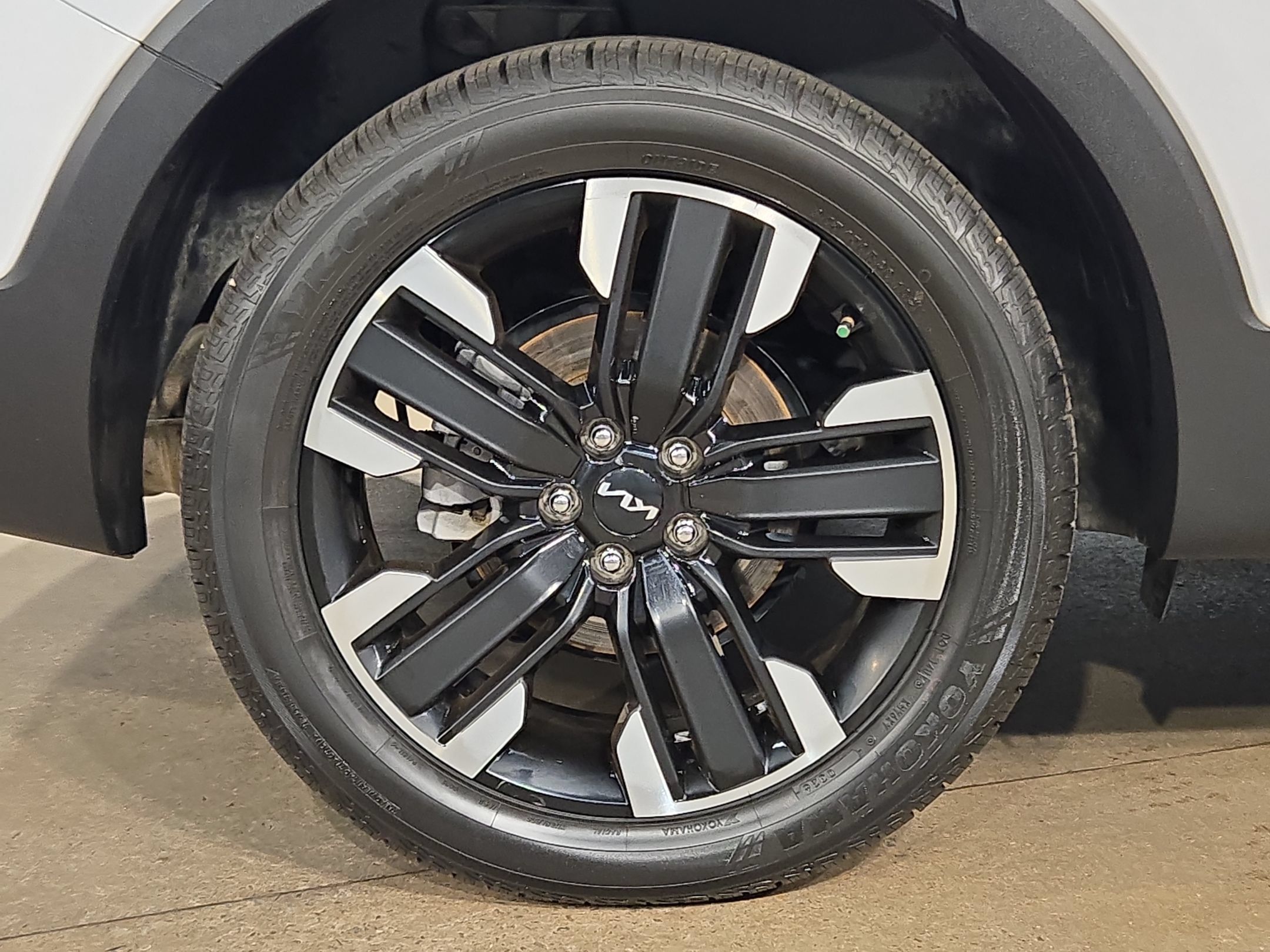 Used 2023 Kia Telluride SX AWD/4WD image 17