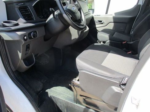Used 2024 Ford Transit 250 Low Roof w/ Exterior Upgrade Package RWD image 9