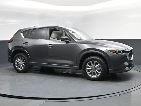 New 2025 MAZDA CX-5 AWD 2.5 S w/ Preferred Package image 2