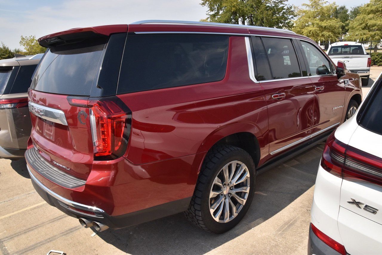 Used 2021 GMC Yukon XL Denali w/ Denali Premium Package RWD image 6