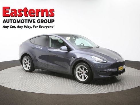 Used 2022 Tesla Model Y Long Range image 46
