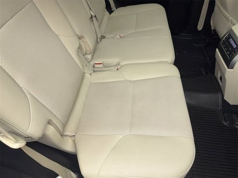 Used 2022 Lexus GX 460 Premium image 49