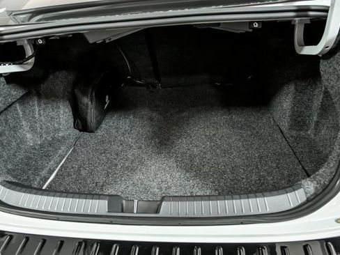 Used 2024 Volkswagen Jetta GLI 40th Anniversary Edition image 8