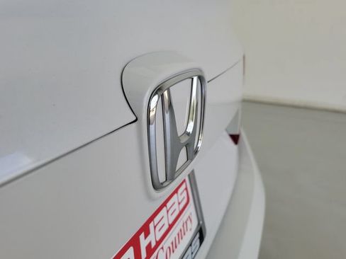 Used 2022 Honda Accord EX-L image 9