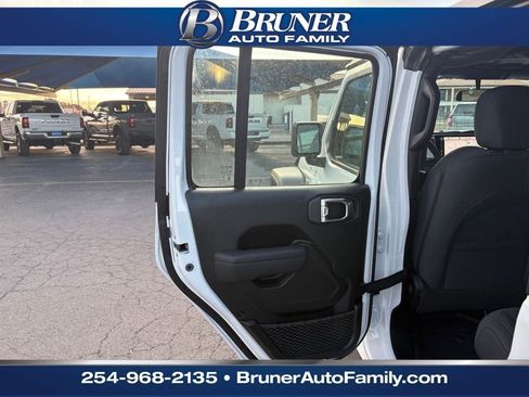 New 2026 Jeep Wrangler Unlimited Sport image 13