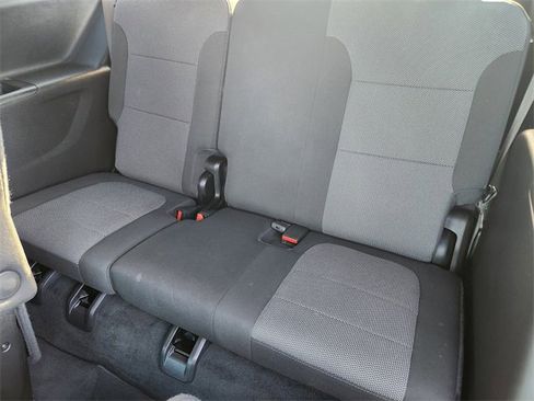 Used 2023 Chevrolet Traverse LT image 12