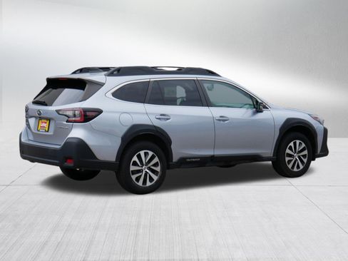 Used 2023 Subaru Outback Premium AWD/4WD image 7