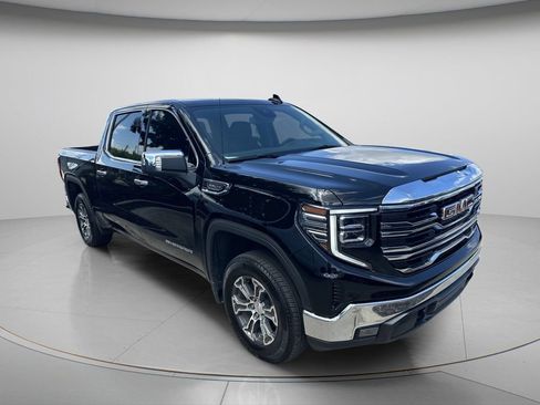 Used 2026 GMC Sierra 1500 SLT AWD/4WD image 1