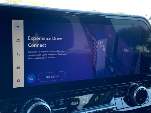 Used 2024 Toyota Highlander Platinum image 20