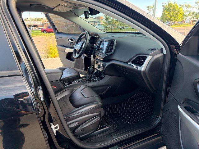 Used 2022 Jeep Cherokee Latitude w/ Trailer Tow Group AWD/4WD image 20