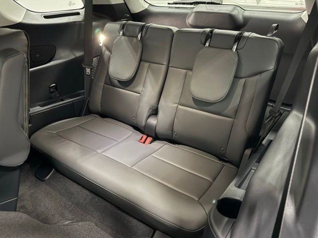 Used 2026 Ford Explorer Active w/ Active Comfort Package RWD image 29