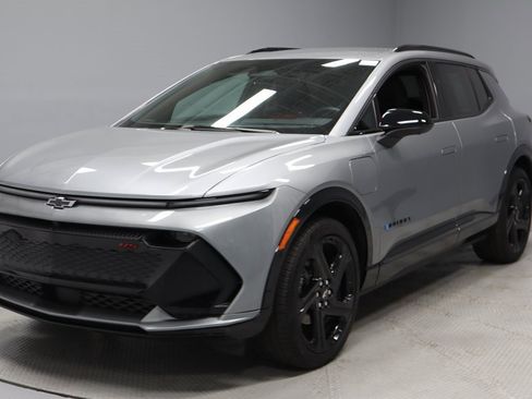 Used 2025 Chevrolet Equinox EV RS image 6